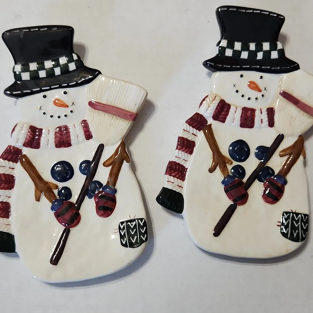 2 Ceramic Snowmen Spoon Rests for Utensils